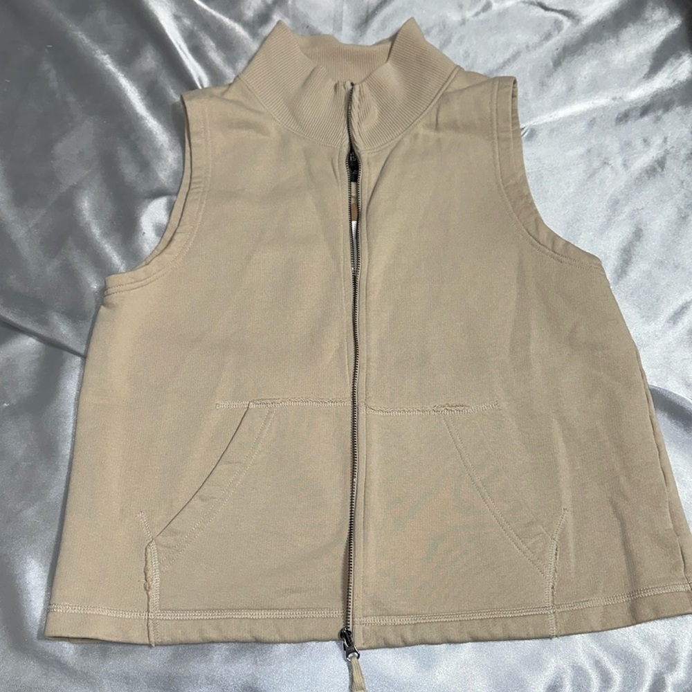 VEST